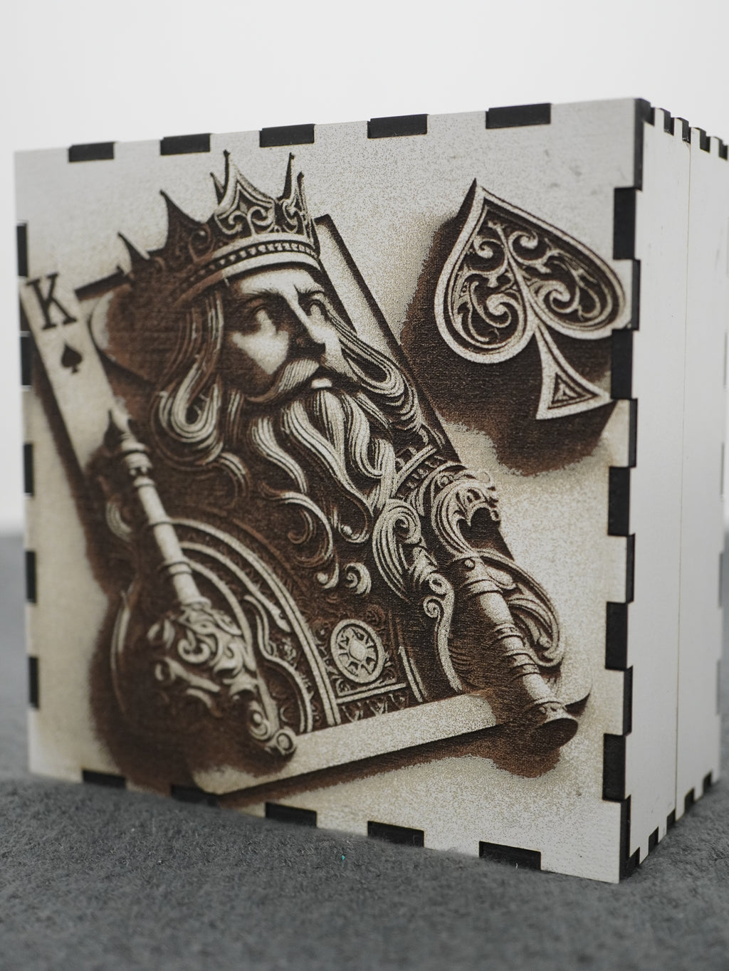♠️ Queen & King of Spades Flower Box ♠️